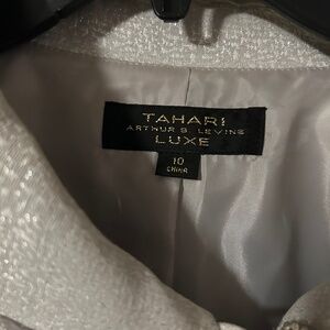 TAHARI Arthur S Levine LUXE